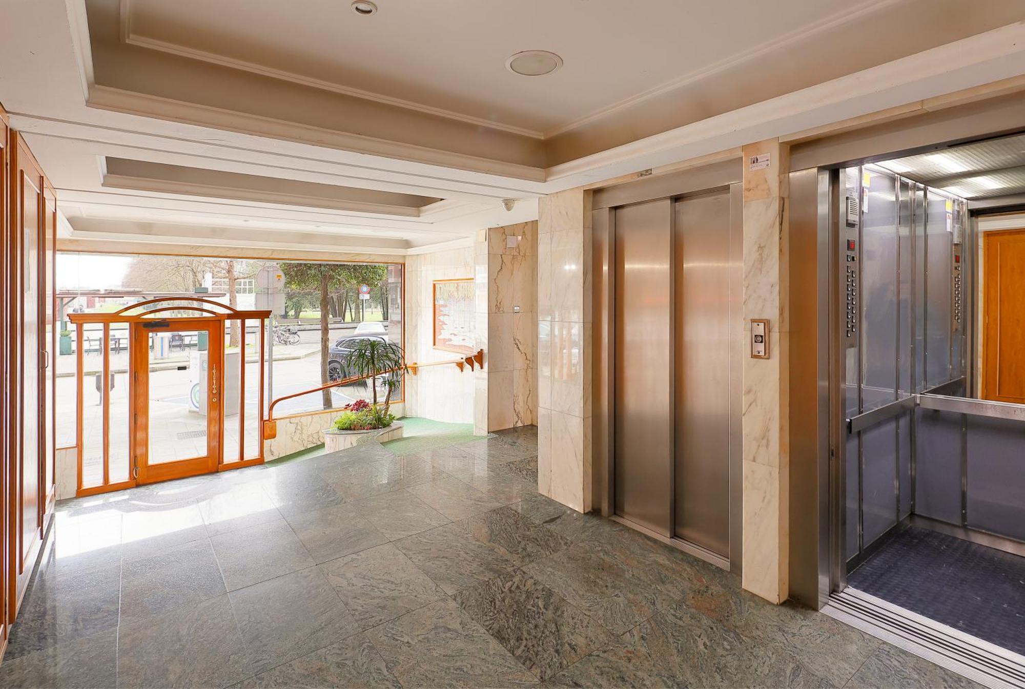 Playa De San Lorenzo Apartment Gijon Ngoại thất bức ảnh