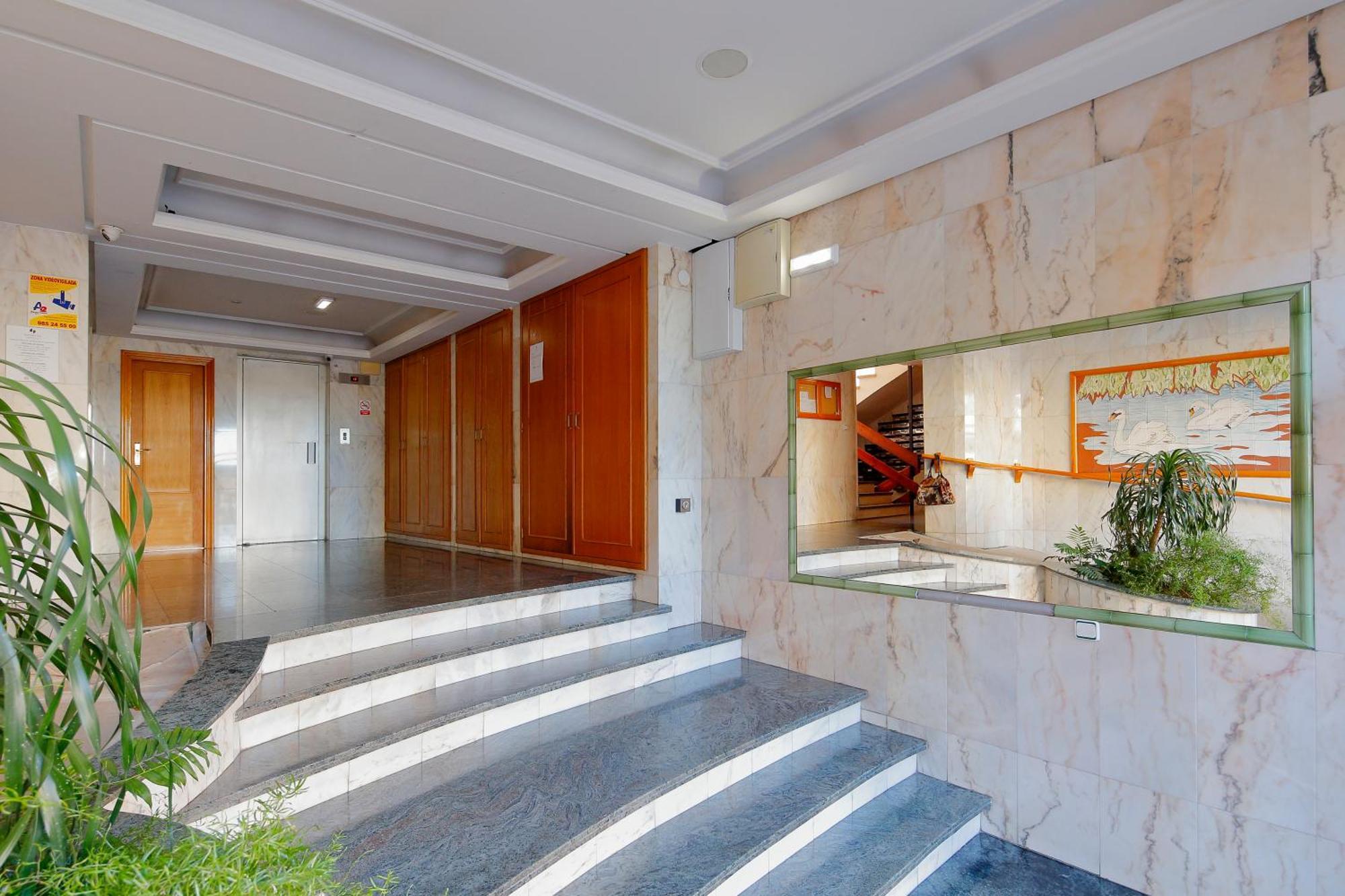 Playa De San Lorenzo Apartment Gijon Ngoại thất bức ảnh